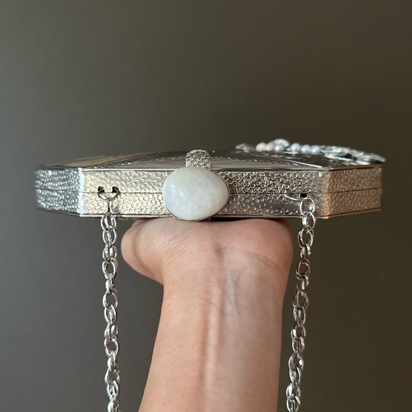 Silver and Cream Geometric Clutch - Picture 5 of 6